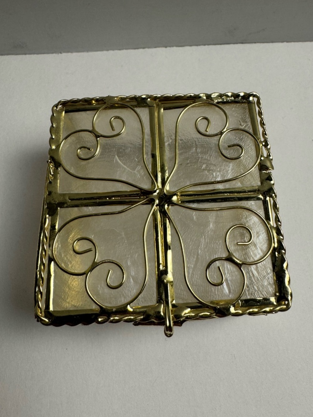 Capiz Handmade 2.5 x 2.5 inches Jewelry Box